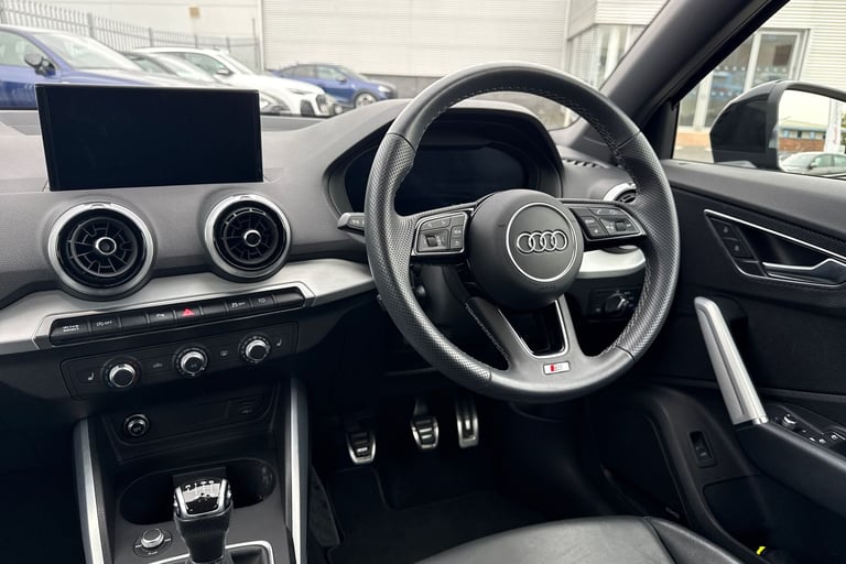 2022 Audi Q2 S line 35 TFSI  150 PS 6-speed SUV PETROL Manual