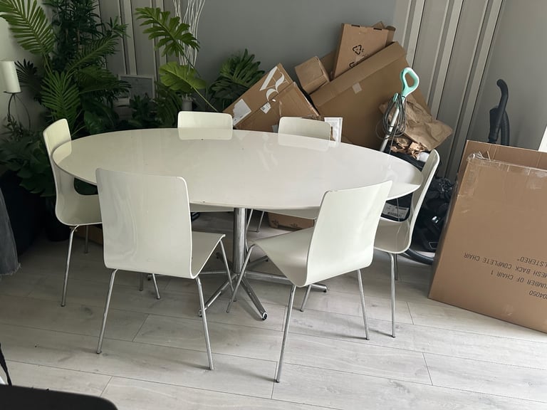 Dwell white gloss 6 seater table and chairs 