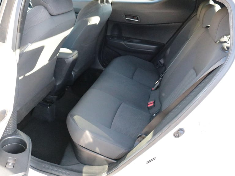 2017 Toyota C-HR 1.8 VVT-h Icon SUV 5dr Petrol Hybrid CVT Euro 6 (s/s) (122 ps) HATCHBACK Petrol/...