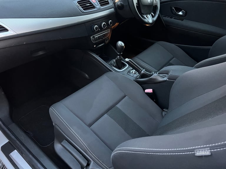 Renault, MEGANE, Coupe, 2011, Manual, 1598 (cc), 3 doors