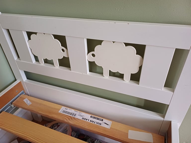 Child's 'sheep' bed