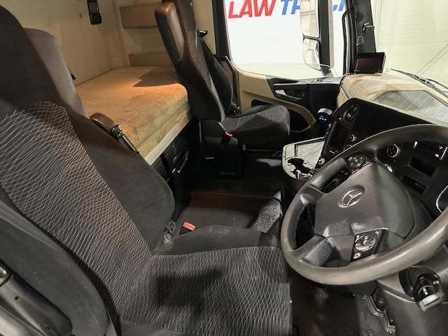 Mercedes Actros 2535 6x2 Sleeper Cab Curtainsider  