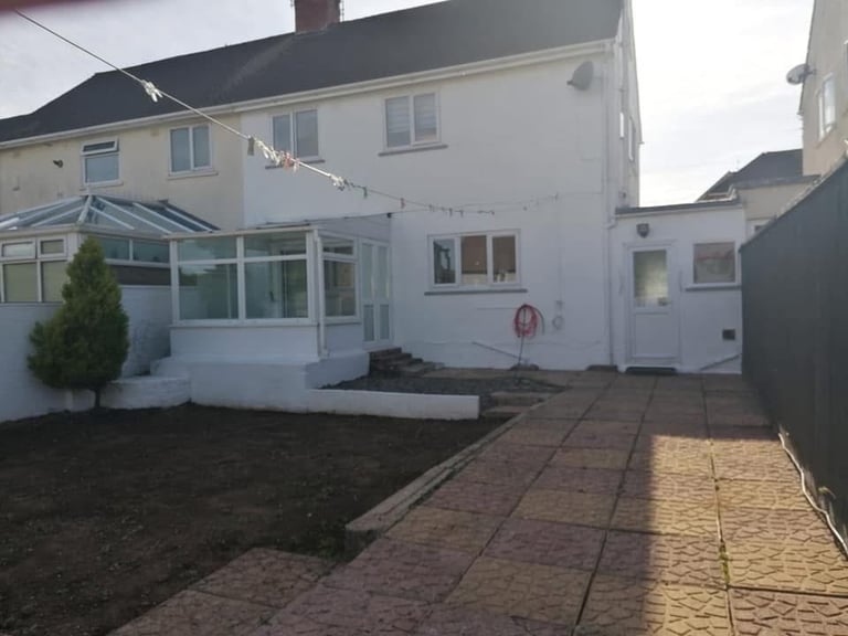  3 bedroom huge house 