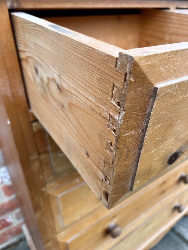 Large Solid Pine Chest of Drawers for Upcycling Project / Painting - Good Condition 