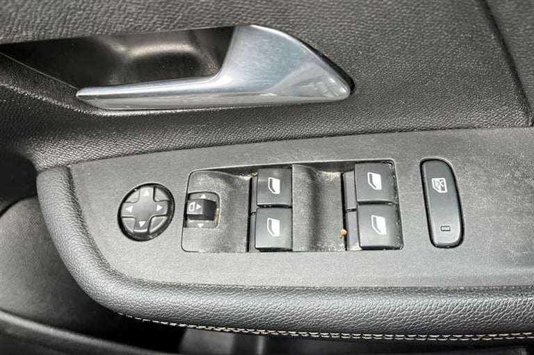 2022 Vauxhall Mokka 1.2 Turbo SRi Premium SUV 5dr Petrol Manual Euro 6 (s/s) (130 ps) SUV Petrol ...