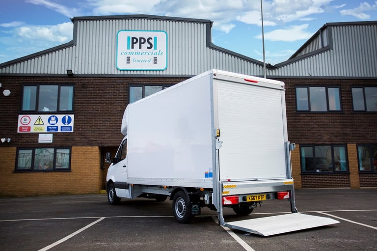 MOVING MAN WITH VAN FULL HOUSE MOVERS 24/7 REMOVAL FLAT OFFICE SHIFTERS PROPERTY SHIFTING  