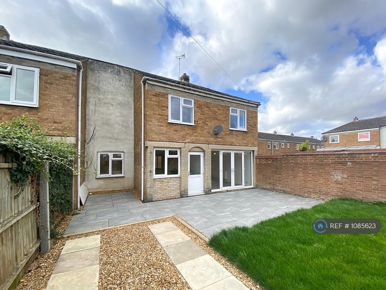 3 bedroom house in Lucas Court, Huntingdon, PE29 (3 bed) (#1085623)