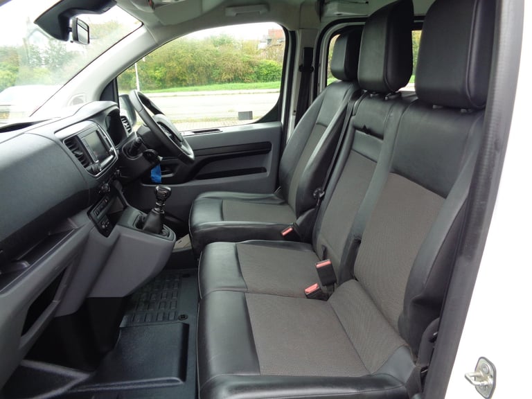 2020 Peugeot Expert 1000 15 BlueHDi 100 Professional CREW VAN 6 SEATS Crew Van Diesel Manual