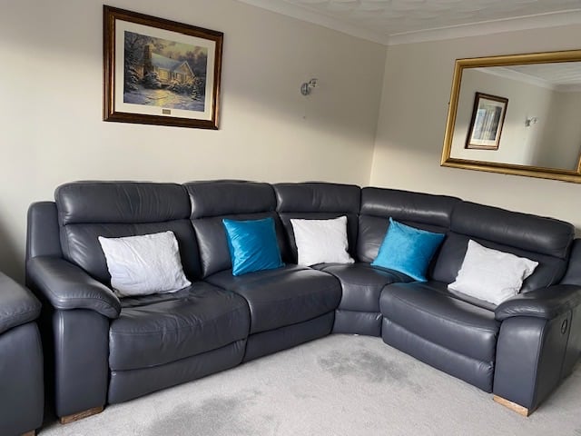 Leather corner suite and chair (all electric recliners)