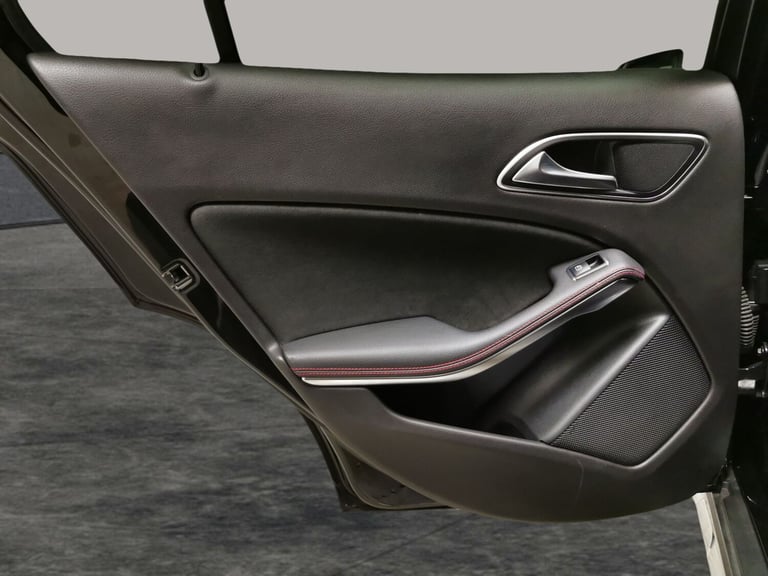 2019 Mercedes-Benz GLA GLA 180 AMG Line Edition 5dr Auto ESTATE PETROL Automatic