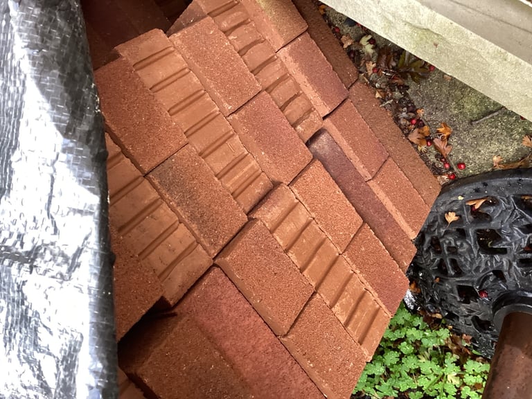158 Red bricks