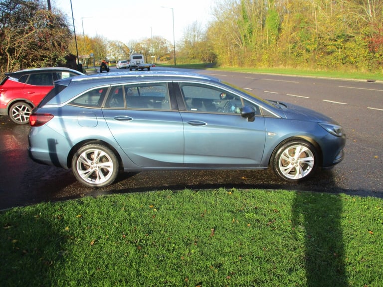 VAUXHALL ASTRA 1.6 CDTi SRi NAV DIESEL ESTATE 5 DOOR 2016
