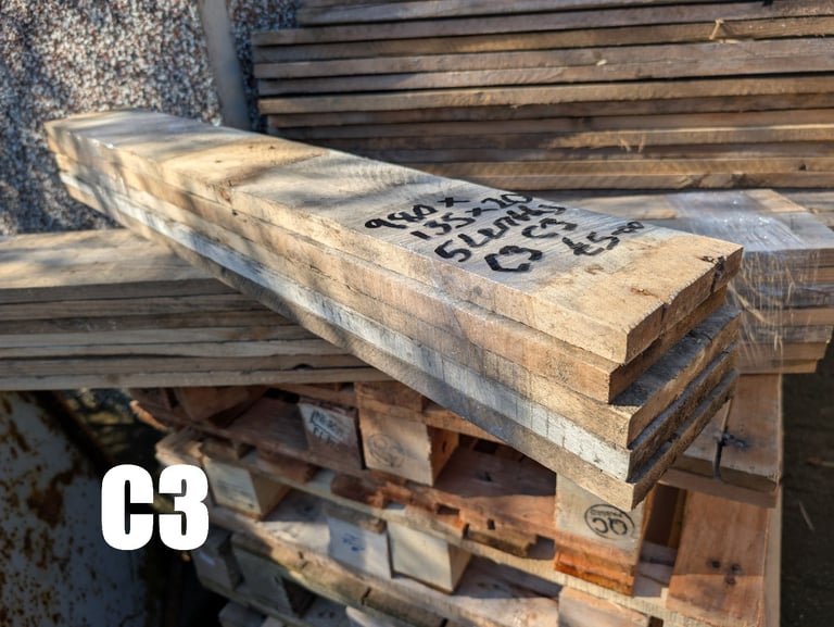5 Lengths Reclaimed De-nailed Pallet Wood Timber 980x 135 x 20mm Ready to Use Delivery Available.