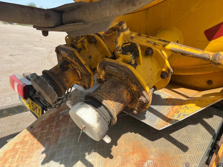 Mercedes-Benz ECONIC 1830 