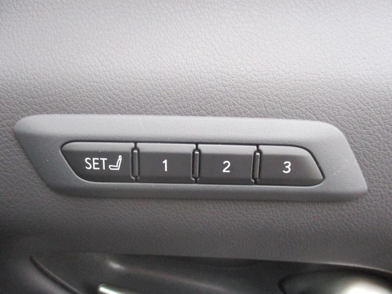 2022 Lexus UX 2.0 250h Takumi SUV 5dr Petrol Hybrid E-CVT Euro 6 (s/s) (184 ps) ESTATE Petrol/Ele...