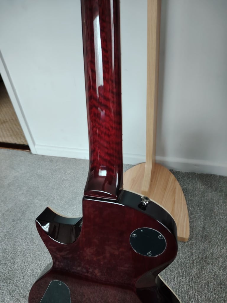 Esp (LTD) EC1000 Deluxe (with case)