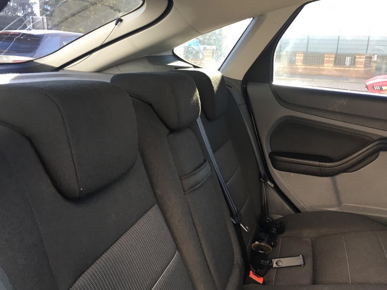2010 Ford Focus 1.6 Titanium 5dr HATCHBACK Petrol Automatic