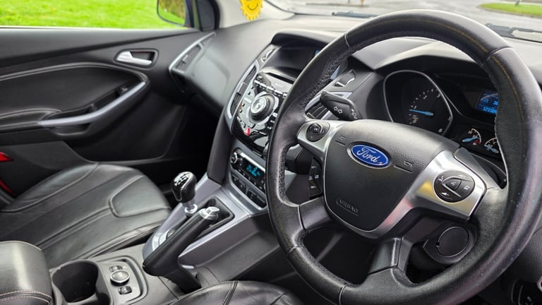 2013 Ford Focus 1.6 TDCi Titanium ECOnetic 5dr HATCHBACK Diesel Manual