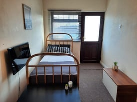 image for Double room with own entrance including bills for single occupant 