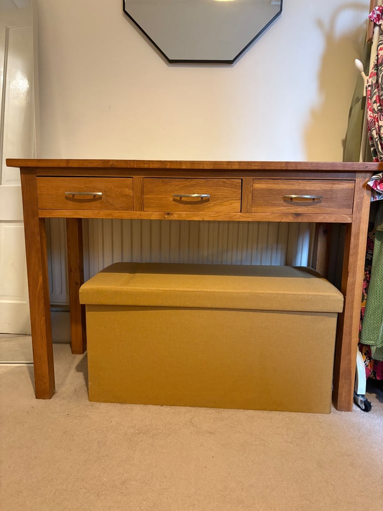 image for Solid oak bedroom furniture