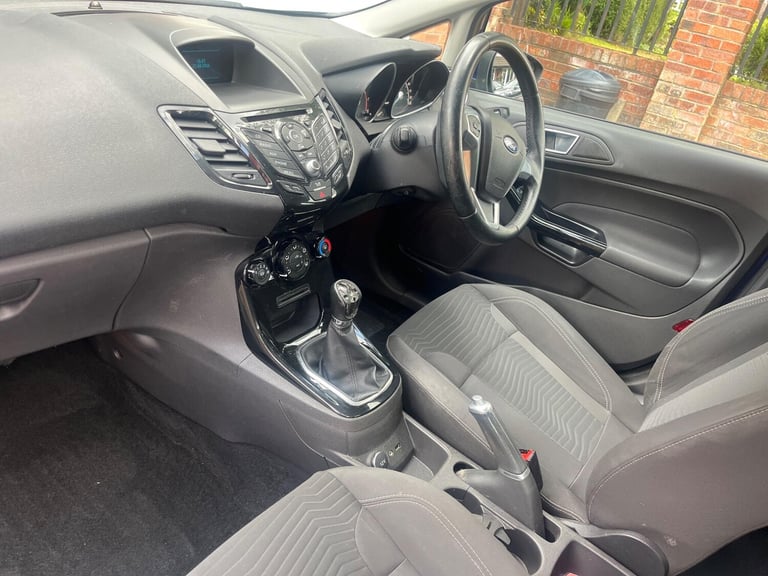 2015 Ford Fiesta 1.25 Zetec Euro 6 5dr HATCHBACK Petrol Manual