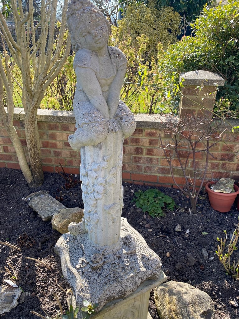 image for Garden statue 