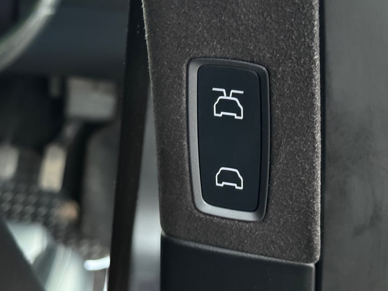 2019 Tesla Model X 75D (DUAL MOTOR) SUV ELECTRIC AUTO 4WDE, 45000 MILES, 1 OWNER. HATCHBACK Elect...