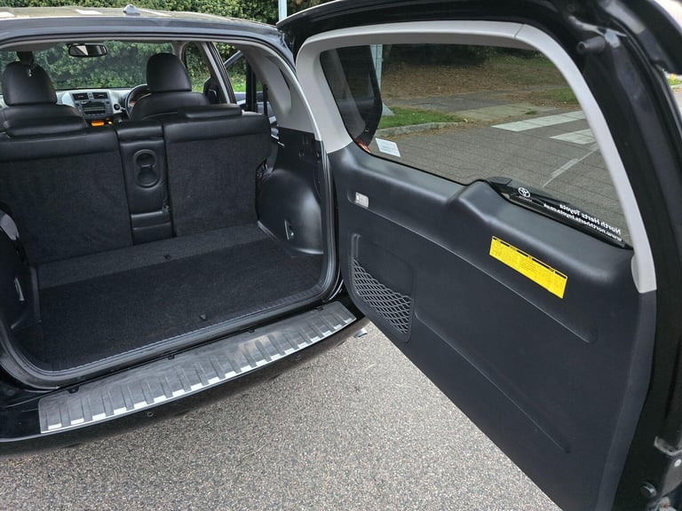 2010 Toyota RAV4 2.0 V-Matic XT-R SUV 5dr Petrol Multidrive S 4WD Euro 5 (158 ps) ESTATE Petrol A...