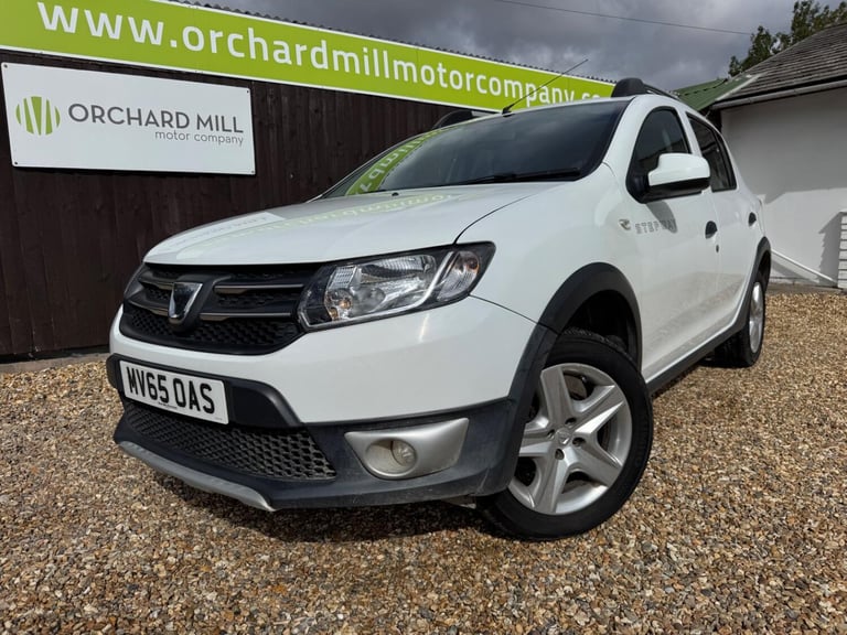 DACIA SANDERO STEPWAY 0.9 Stepway Laureate TCe 90 2015