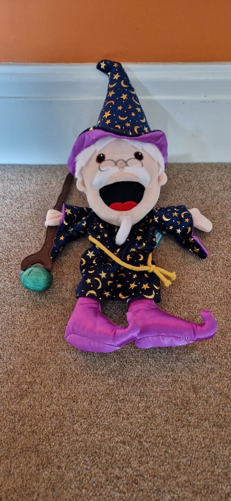 image for FIESTA CRAFTS MOVING MOUTH WIZARD HAND PUPPET. EXCELLENT CONDITION.
