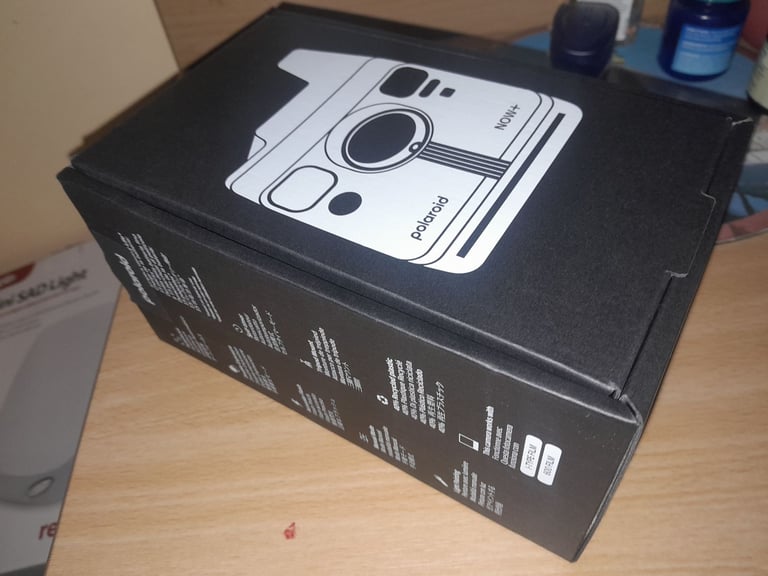 Polaroid Now+ Instant Camera forest green  (all acessories + box + 5 shots of film remaining)