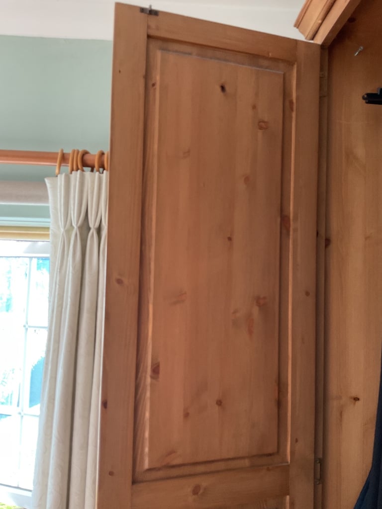 Solid Pine Wooden Bespoke 3-Door Triple Wardrobe With 5 lower drawers dove tail