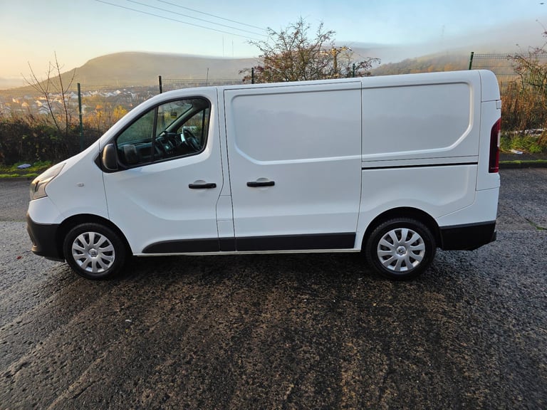 2021 renault trafic 1.6 turbo diesel full years mot lovely van 