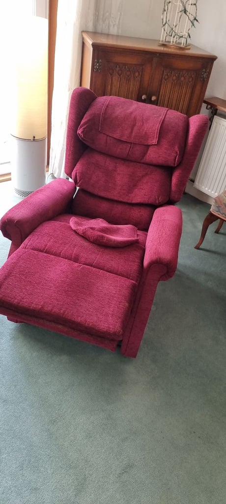 Free Riser Recliner chair