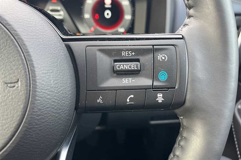 2023 Nissan Qashqai 1.3 DIG-T MH TEKNA 5DR Hatchback Petrol Manual
