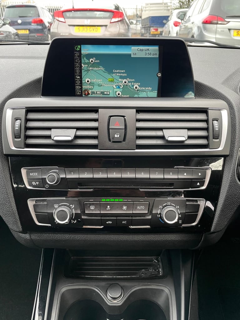 2017 BMW 1 Series 118i [1.5] Sport 5dr [Nav] HATCHBACK PETROL Manual