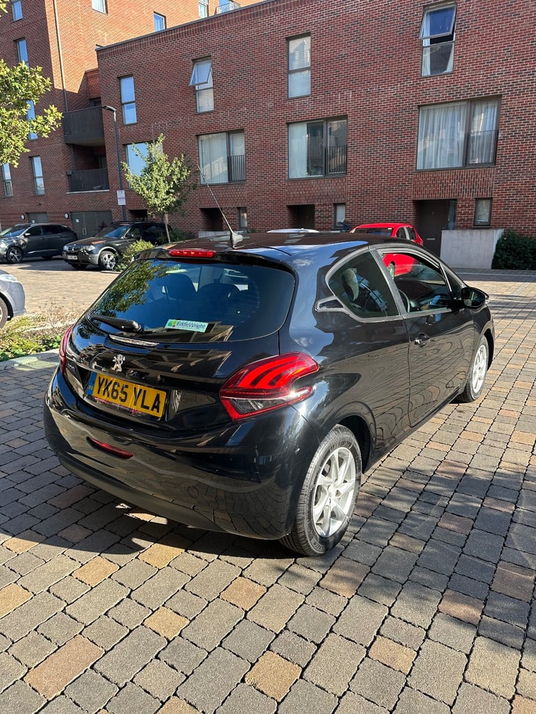 Peugeot, 208, Hatchback, 2015, Manual, 1199 (cc), 3 doors