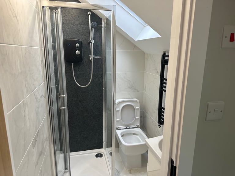 A one bedroom Studio is available to rent in Greenford UB6