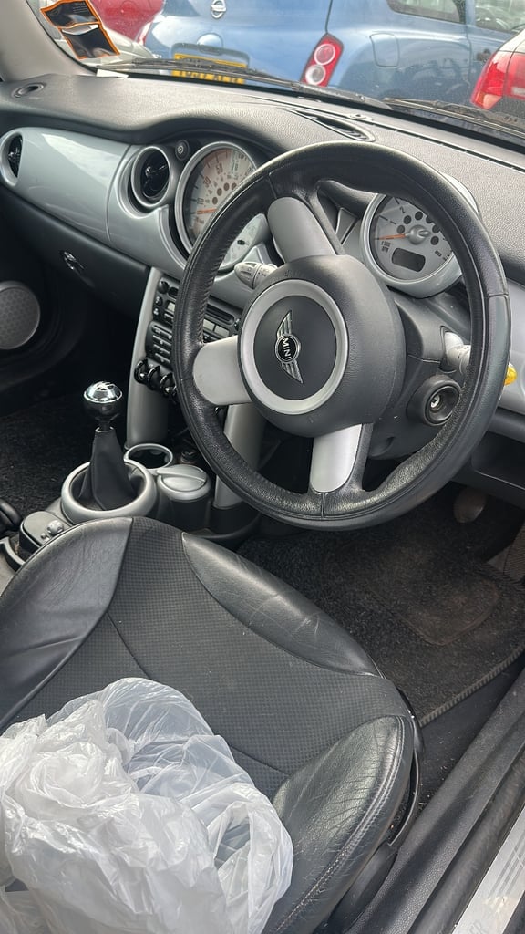 Mini, HATCHBACK, Hatchback, 2005, Manual, 1598 (cc), 3 doorsooper