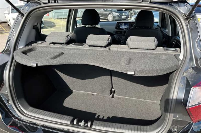 2025 Hyundai i10 1.2 Advance Hatchback 5dr Petrol Auto Euro 6 (s/s) (79 ps) Hatchback Petrol Auto...