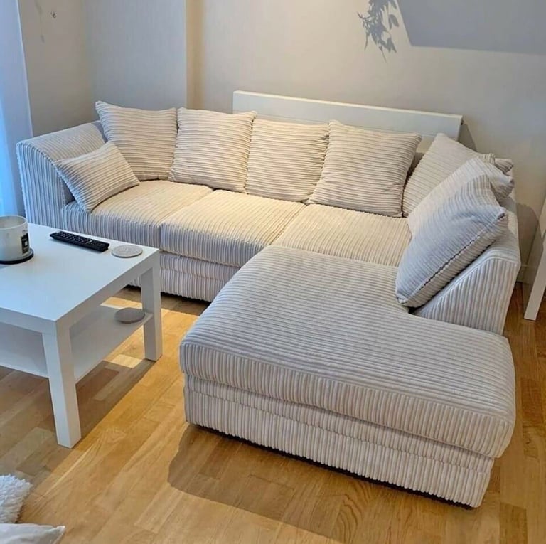 Brand New lovely 4 seater corner sofa available cash on delivery