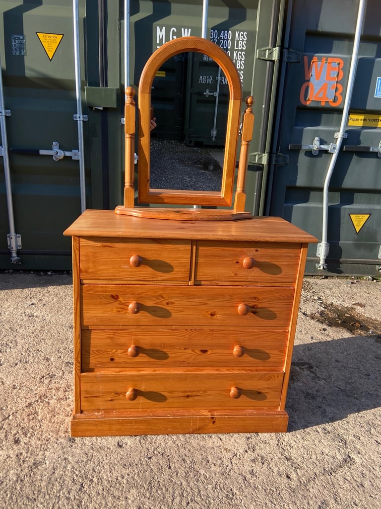 Pine chest of 3+2 drawer with mirror