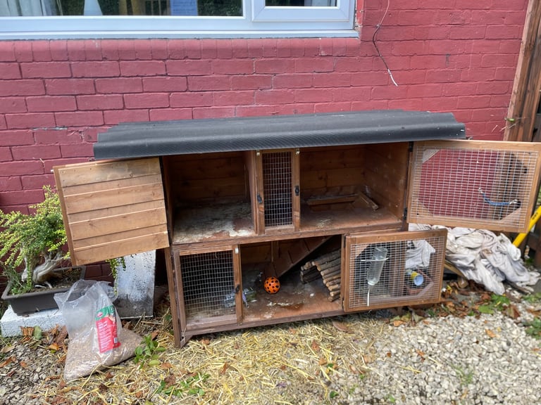 Rabbit hutch 
