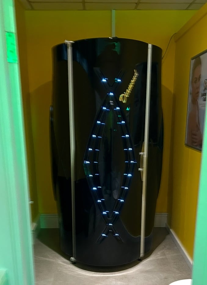 Sunbeds Commercial 48 Lamp Stand Ups