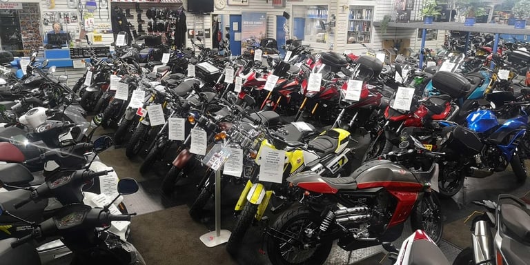 Peugeot Kisbee 50CC SCOOTER   72-REG 10140KLM  IDEAL 16YRS  £1599.OTR