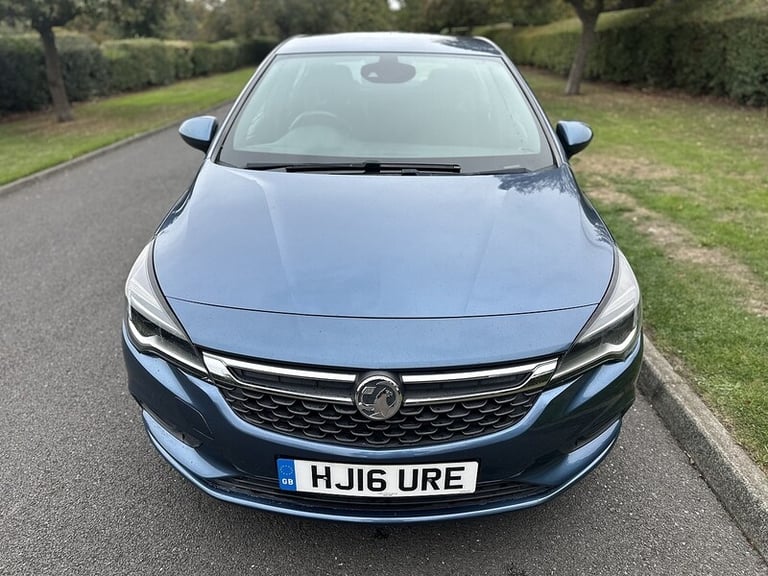 2016 Vauxhall Astra i SRi Hatchback Petrol Manual