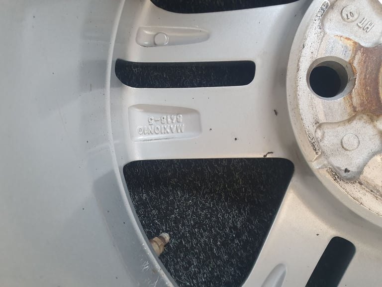 Toyota Corolla Hybrid HEV CVT Estate 16" Alloy Wheel