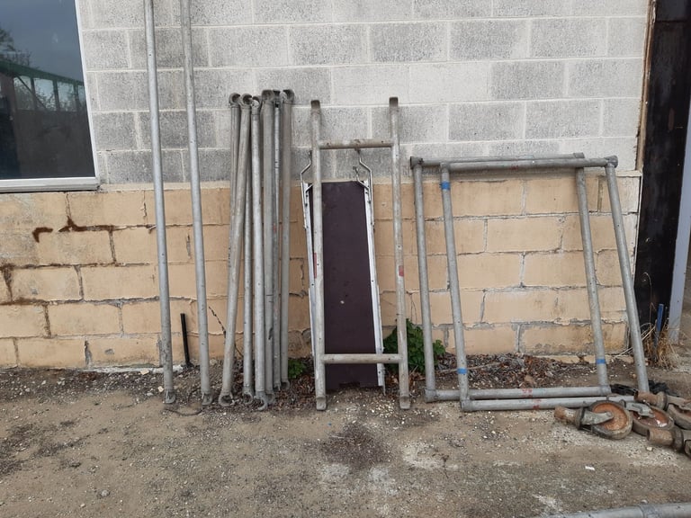 Scaffold tower 