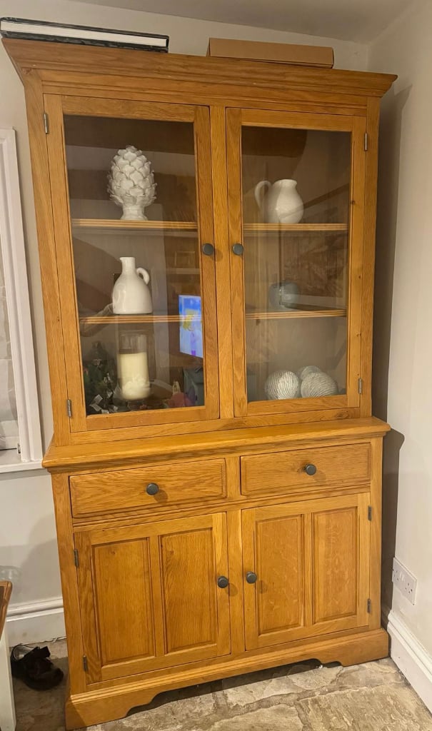 Wooden dresser for Sale | Bedroom Dressers & Chest of Drawers | Gumtree