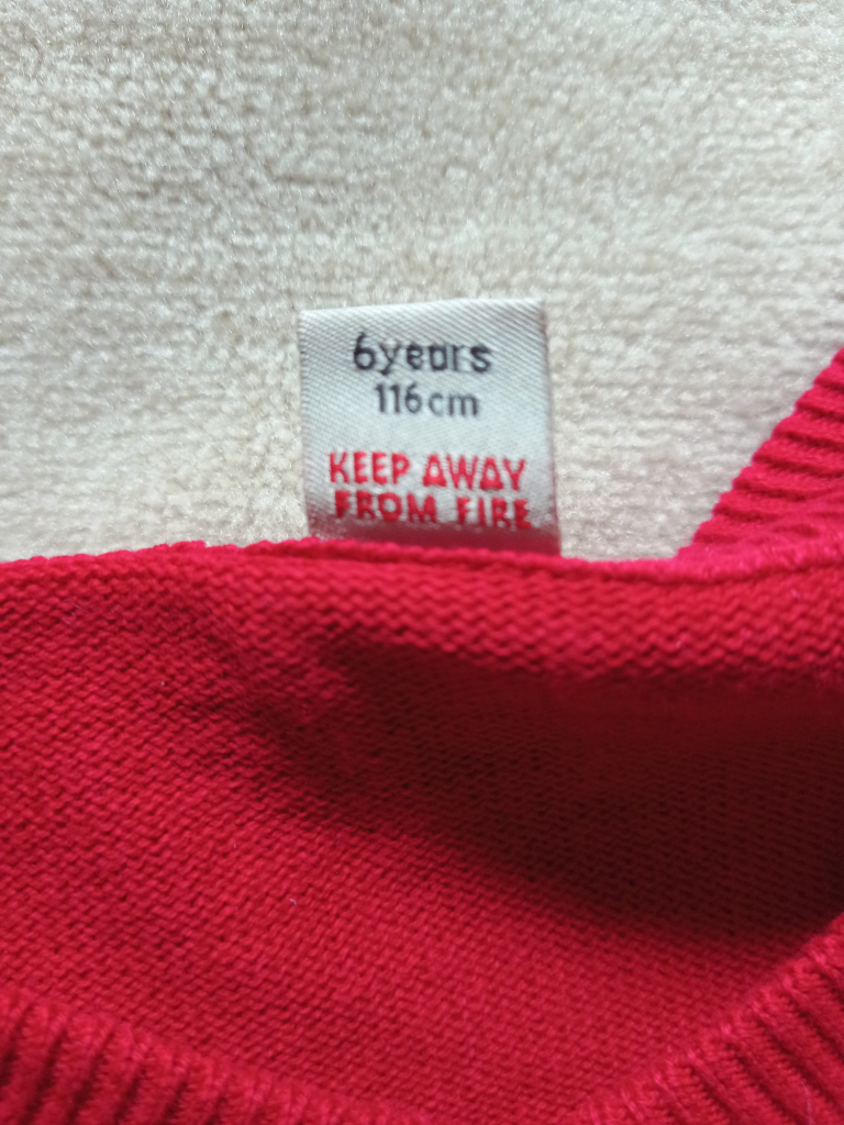 3 Red V-neck sweatwear jumper size 6years, Unisex / boys / girls / school uniform  / kids